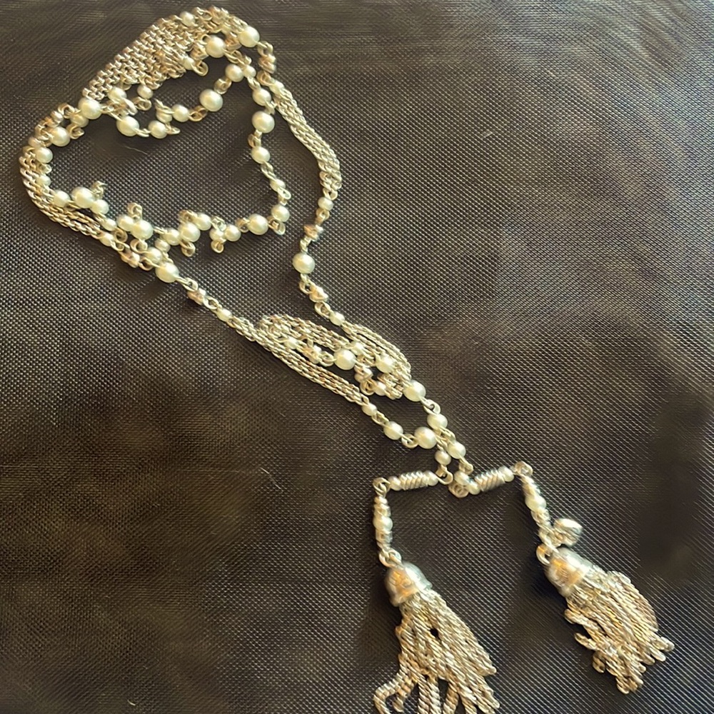Brighten Lariat style necklace